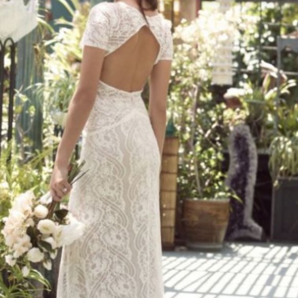 Tawny, ivory lace, low back - Picture 7 of 7